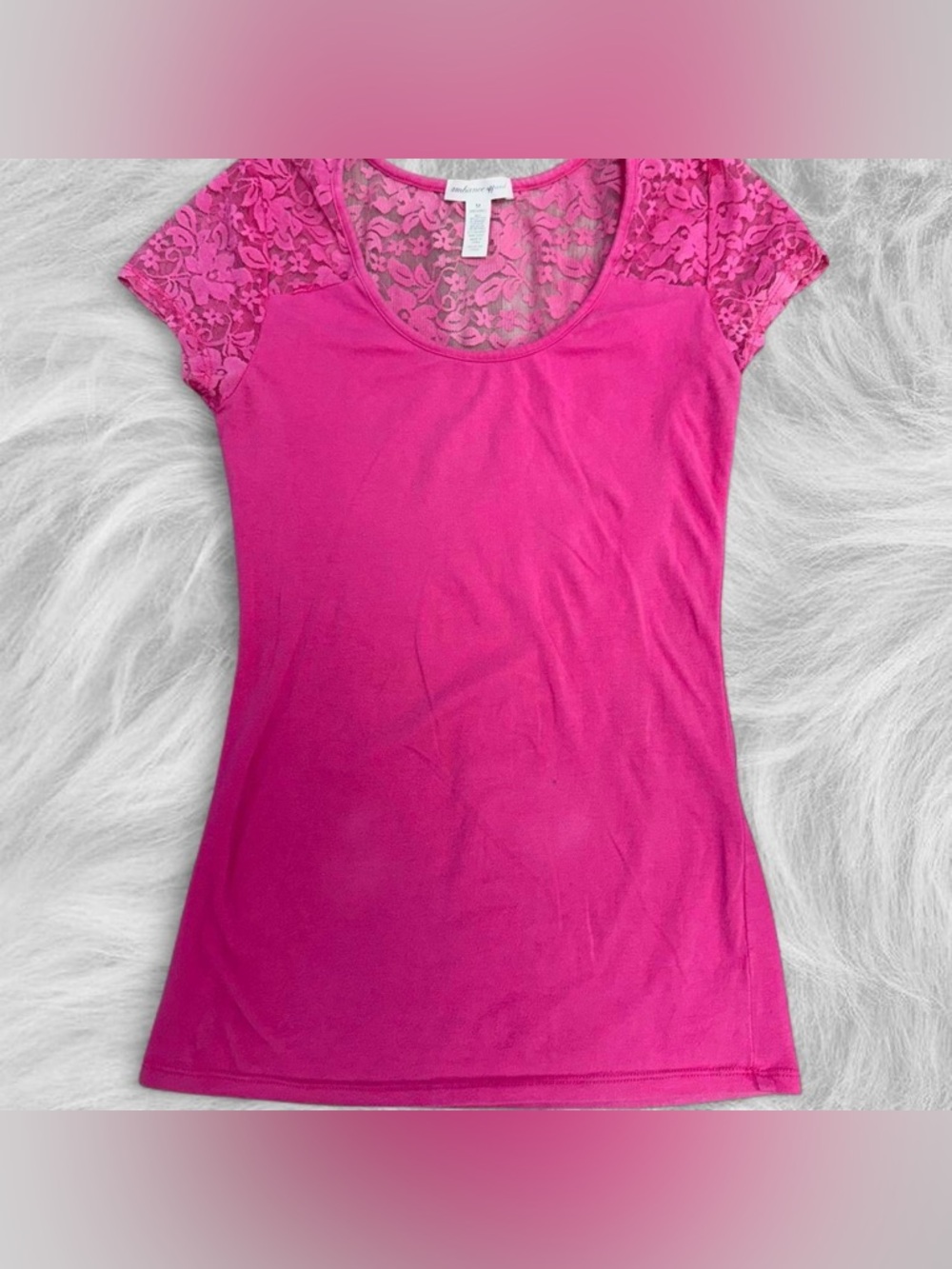 ❀⋆Y2K pink fitted baby tee with lace back ೃ࿔*:･